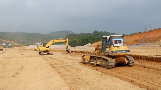      Giá đền bù thấp khiến công tác giải phóng mặt bằng gặp khó (22/7/2023)